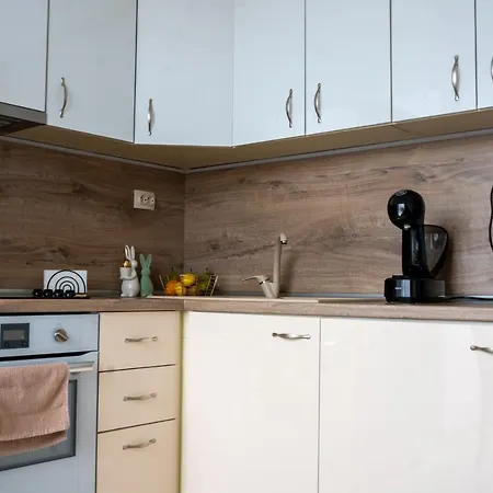 Maria-luiza's Cozy Sofia