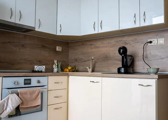 Maria-luiza's Cozy Sofia